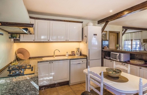La Goba House | Lovely home in Vidreres with WiFi