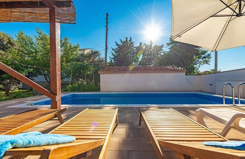 Vrsi House | Lovely home in Vrsi with WiFi