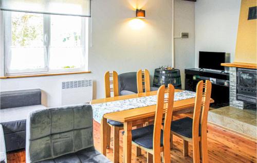 Sarbsk House | Lovely Home In Wicko With Wifi