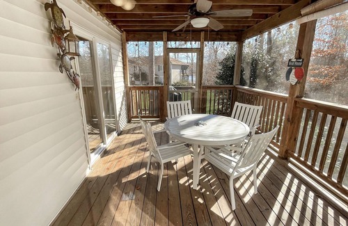 Littleton Condo | Lovely Home, Lake Access. Clean, quaint, screened porch, grill