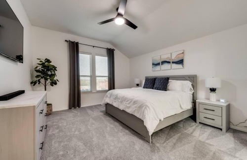 Little Elm House | Lovely Home on the Lake!