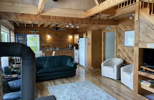 Barndoor Island House | Lovely Home with large deck and beautiful Views of the Lake Big Barndoor Island-