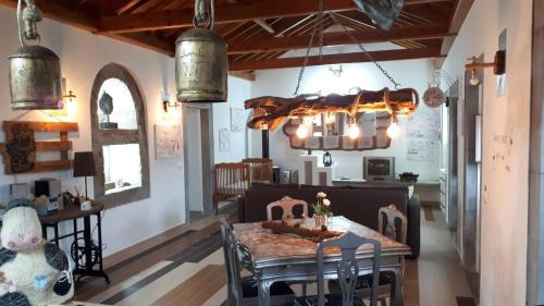 Biscoitos House | Lovely House in Biscoitos
