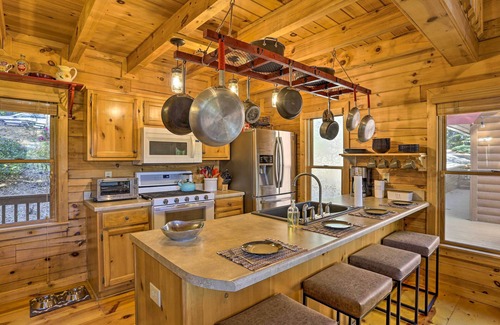 Hidden Lake Cabin | Lovely Log Cabin + Bunkhouse w/Views & Yard!