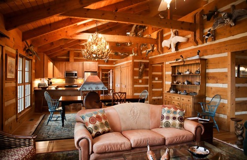 Fairfield House | Lovely log home on Lake Mattamuskeet