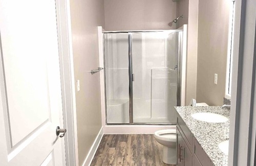 Northeast Raleigh Apartment | Lovely Luxury smart 2bdr apartmnt keyless/Nostairs
