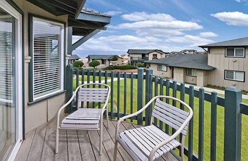 Marina Apartment | Lovely Marina Apartment w/Beach Access 11/1 - 11/4/24.