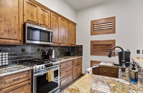 Midtown House | Lovely MidTown Home with Kind Beds and Large TVs