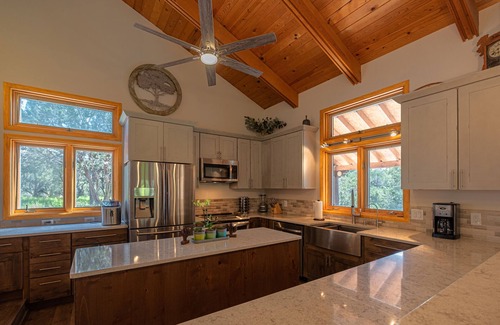 Santa Fe House | Lovely Mountain style home in Santa Fe with 4.5 acres of privacy