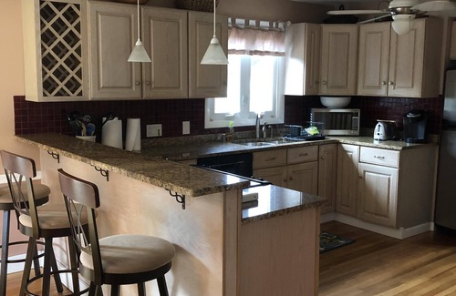 Narragansett House | Lovely Narr Home, quiet FAMILY neighborhood near Beach & gorgeous Narrow River