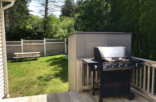 Narragansett Pier House | Lovely Narragansett Pier Vacation Home! Walk to local amenities & beach!