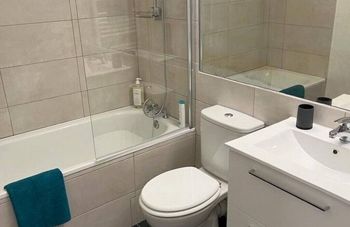 Centre Ville d'Ales Apartment | Lovely newly renovated T2 apartment, 3mns walk from the station