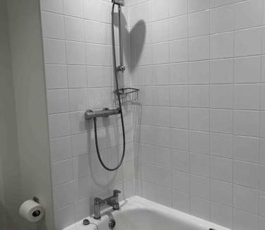 Sydenham Apartment | Lovely one bedroom apartment with balcony