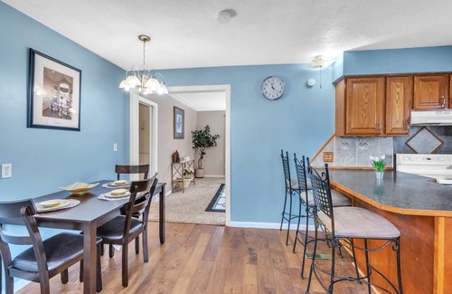 Wyoming House | Lovely PET FRIENDLY three bedroom in desirable Urbandale Location! by RedAwning