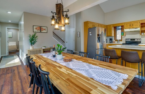 Gouldsboro Cabin | Lovely Poconos Cabin w/Resort Amenities!