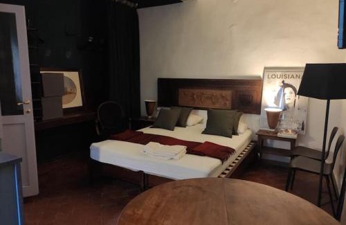 Santo Spirito Apartment | Lovely portion of property near Piazza Santo Spirito