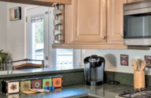 Hiram House | Lovely private home with a pool in a 1.5 acre lot fully fenced, food for family