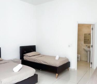 Tal-Ibrag House | Lovely room ensuite in Swieqi
