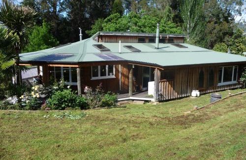 Motueka Valley House | Lovely rural 3 bedroom home near the Kahurangi NP