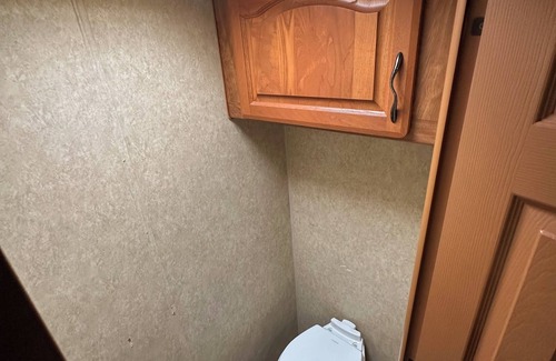 Cleburne House | Lovely RV with AC in charming Cleburne