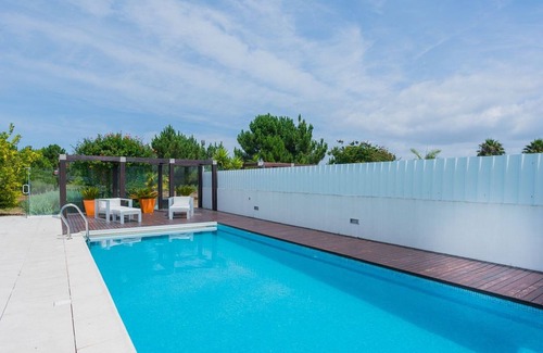 Meco Villa | Lovely Sesimbra Villa | 3 Bedrooms | Villa Bonita | Private Pool | Close to.