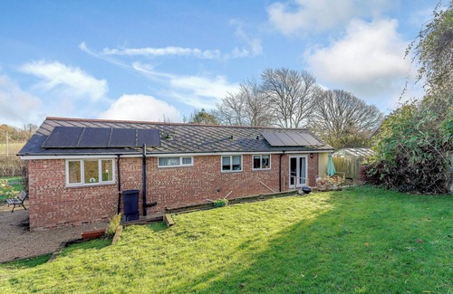 Hassocks Cottage | Lovely single-storey cottage with garden in a quiet rural location.