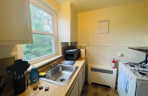 Cheltenham Apartment | Lovely Spacious 1BR Apt. Monthly Discount