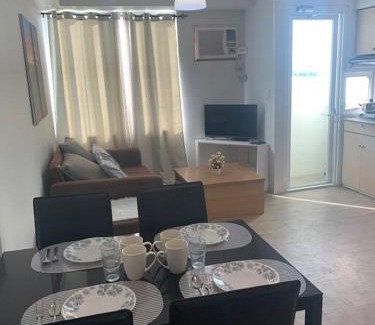 Muntinlupa Apartment | Lovely Spacious Condo With Balcony