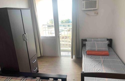 Muntinlupa Apartment | Lovely Spacious Condo With Balcony