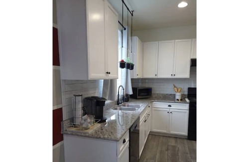 Roosevelt House | Lovely Spacious Home w/Private Garden, Pool & BBQ