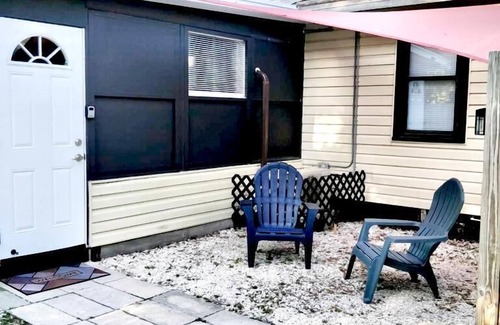 St. Petersburg - Clearwater Apartment | Lovely studio few miles from the beach!