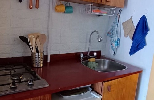 Renaca Apartment | Lovely studio - WiFi - 2 blocks from Reñaca beach. Ocean view from the roof!