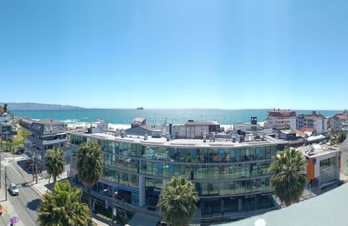 Renaca Apartment | Lovely studio - WiFi - 2 blocks from Reñaca beach. Ocean view from the roof!