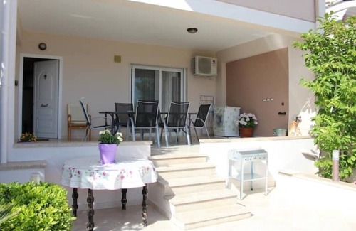 Kavala Apartment | Lovely studio with beautiful garden