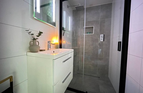 Limmen Apartment | Lovely studio with garden in Limmen