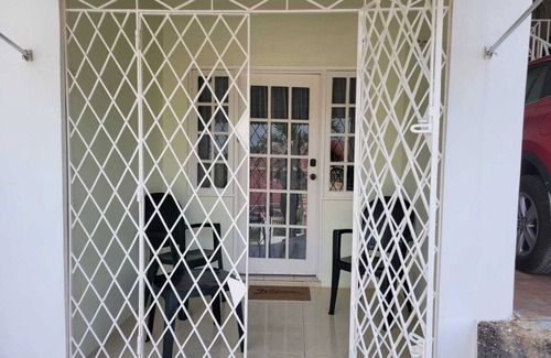 Mandeville Apartment | Lovely studio with WiFi in Cool, Cool Mandeville