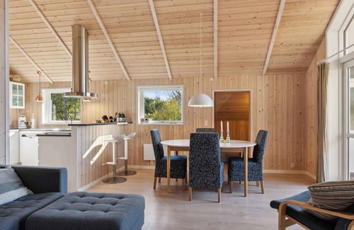 Vejby House | Lovely summer house with SPA, close to the beach.