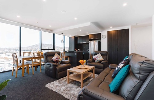 Phillip Apartment | Lovely Sunny 2-bedroom Apartment with Pool and Gym