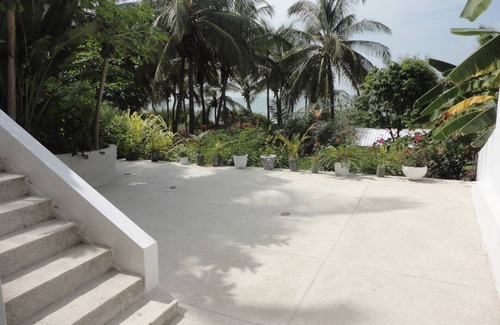 Cap Skirring Villa | Lovely through-home, direct access to beach and ocean 🌊, Ideal family home