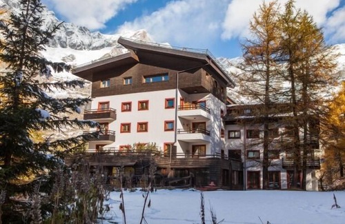 Cervinia Apartment | Lovely two room apartment for four people in Cervinia