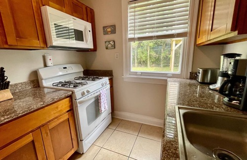 Audubon Apartment | Lovely Uptown Apt | Steps to Tulane/Loyola
