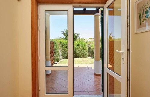 Charneca Villa | Lovely Villa Guincho W/shared Pool - Atjoanas