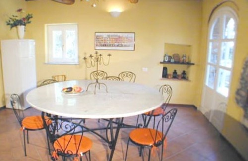 San Ginese Villa | Lovely villa near Lucca, sleeps 15, ideal for pool, beach or sightseeing holiday