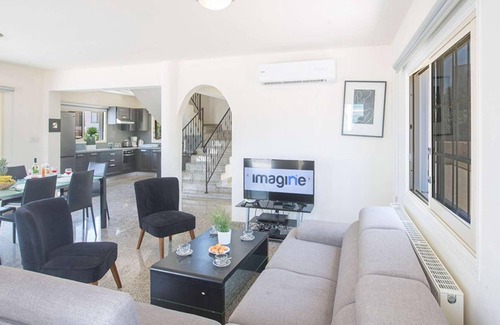 Protaras Villa | Lovely villa perfect for families, great location