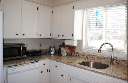 River Bend House | LOVELY WATERFRONT TOWNHOUSE WITH DOCK, KAYAK & PADDLE BOARD