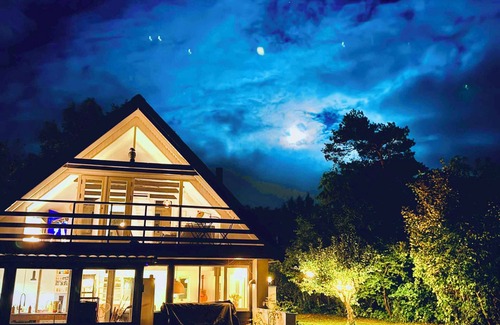 Follenslev House | Lovely year-round home with sea view