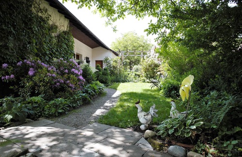 Bittelschieß Condo | Lovingly furnished apartment in the countryside