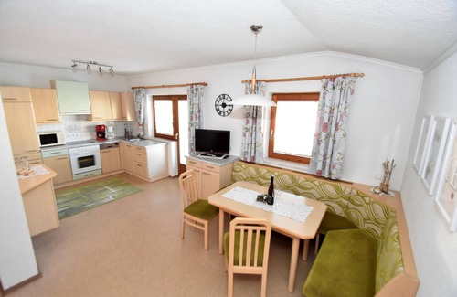 Zillertal Apartment | Lovingly furnished apartment in a central location