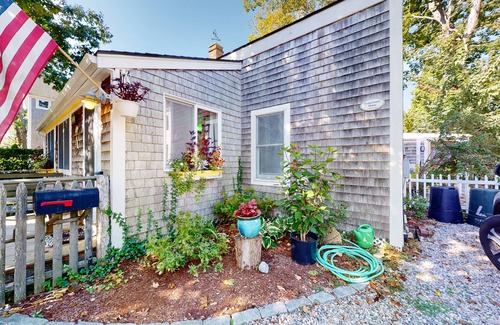 Falmouth Cottage | Lovingly restored 1800s cottage with fenced yard & outdoor shower