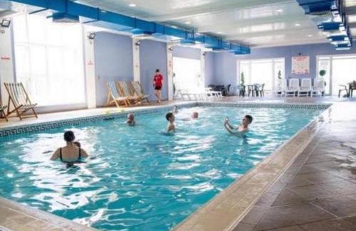 Aberystwyth Ski Chalet | Lovley Sea Viev 2 Bedroom Caravan in Clarach Bay